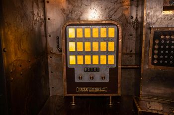 database gadget | Steampunk Zeppelin escape room