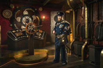  captain's wheel | Steampunk Zeppelin escape room