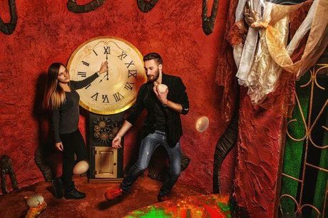watches room | Alice in wonderland escape room