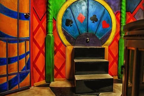 door room | Alice in wonderland escape room